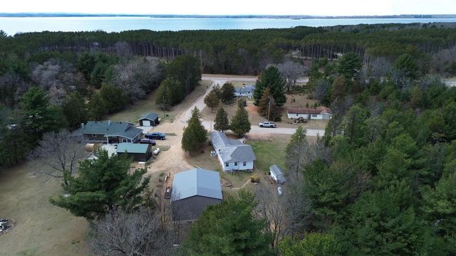 2284 Pine Drive, Friendship, WI 53934