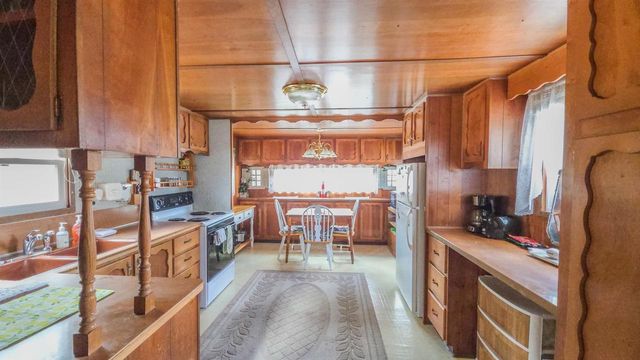 2284 Pine Drive, Friendship, WI 53934