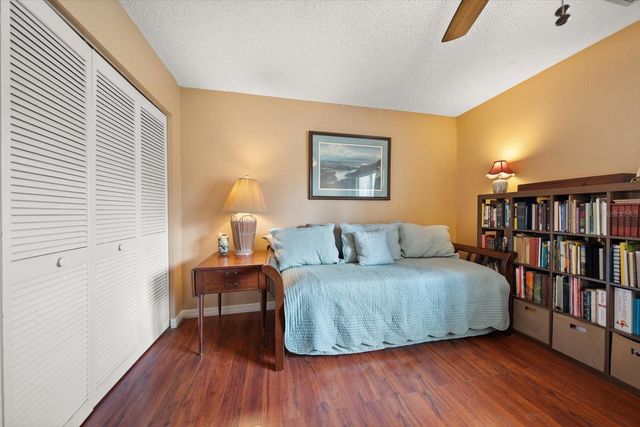 1801 E LAKE ROAD 10D, Palm Harbor, FL 34685