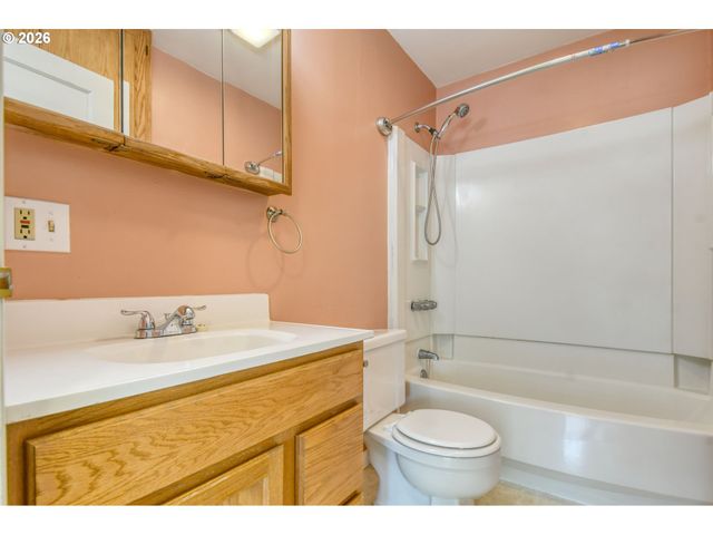 812 Nw 11TH St, Pendleton, OR 97801