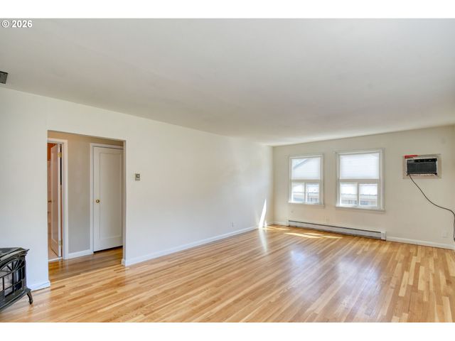 812 Nw 11TH St, Pendleton, OR 97801