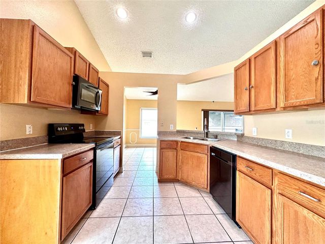 1650 NAVIGATOR LANE, Tarpon Springs, FL 34689