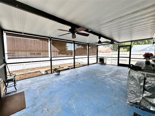 1650 NAVIGATOR LANE, Tarpon Springs, FL 34689