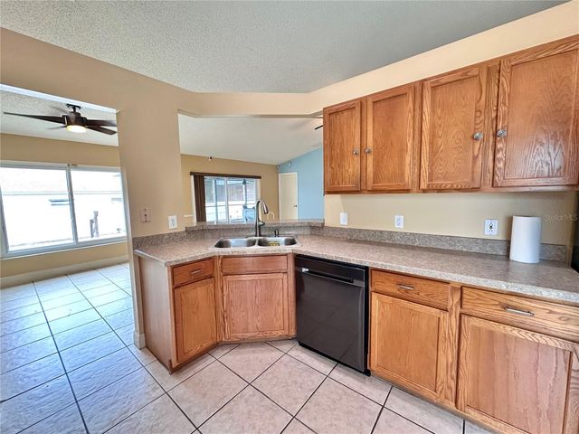 1650 NAVIGATOR LANE, Tarpon Springs, FL 34689