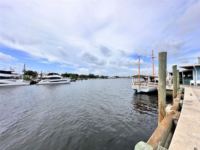 1650 NAVIGATOR LANE, Tarpon Springs, FL 34689