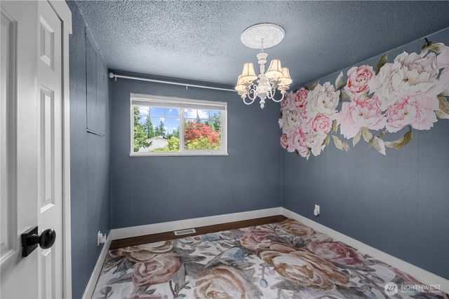 4702 69th Avenue W, University Place, WA 98466