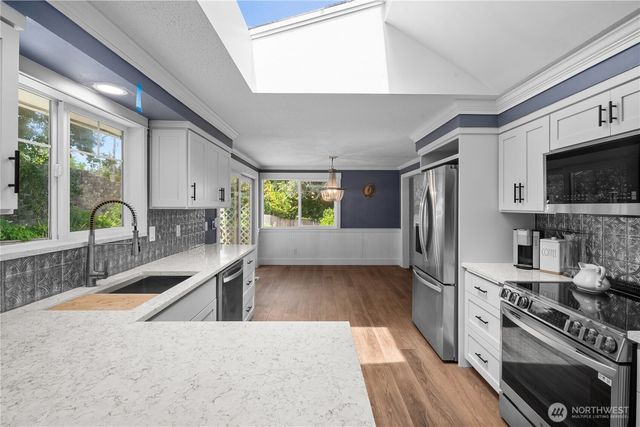 4702 69th Avenue W, University Place, WA 98466