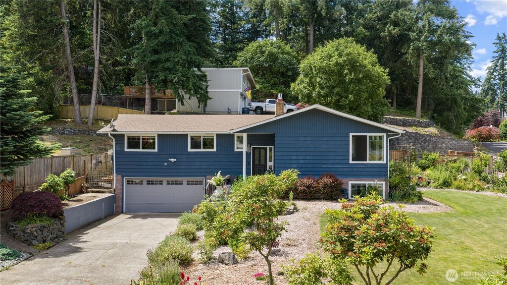 4702 69th Avenue W, University Place, WA 98466