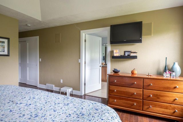 3221 MOCKINGBIRD WAY, Oshkosh, WI 54904