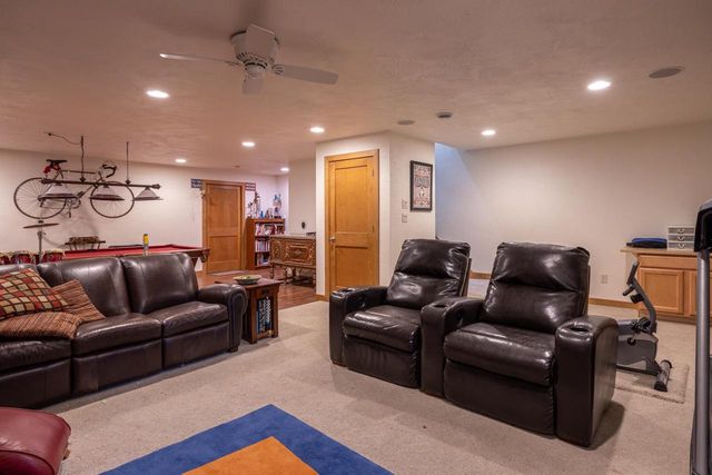3221 MOCKINGBIRD WAY, Oshkosh, WI 54904
