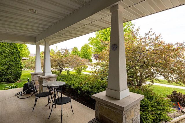 3221 MOCKINGBIRD WAY, Oshkosh, WI 54904