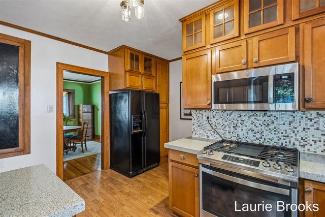 214 Glenhaven Avenue, Grand Rapids, MI 49504
