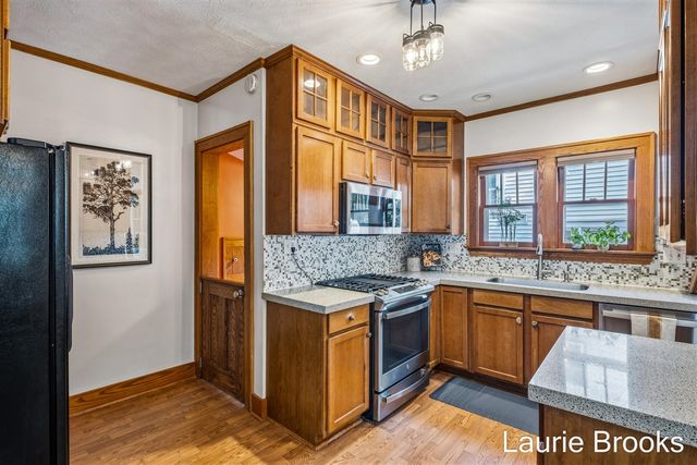 214 Glenhaven Avenue, Grand Rapids, MI 49504