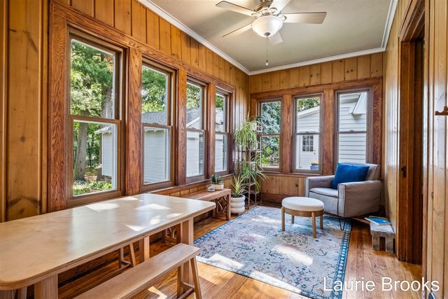 214 Glenhaven Avenue, Grand Rapids, MI 49504