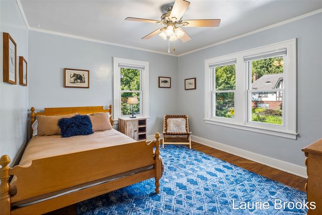 214 Glenhaven Avenue, Grand Rapids, MI 49504