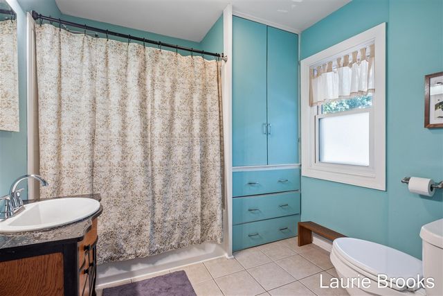 214 Glenhaven Avenue, Grand Rapids, MI 49504