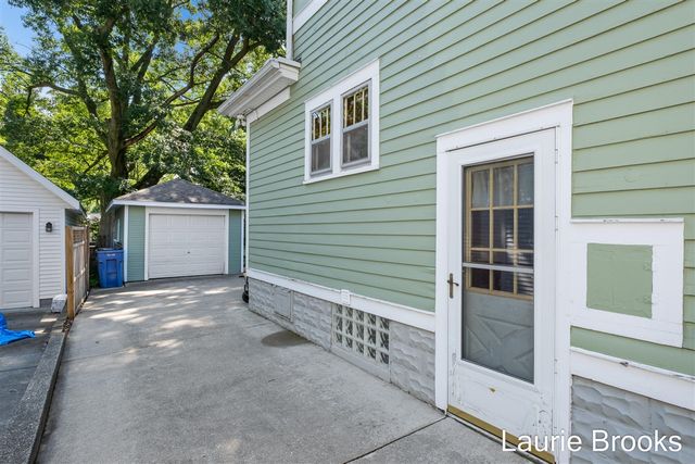 214 Glenhaven Avenue, Grand Rapids, MI 49504