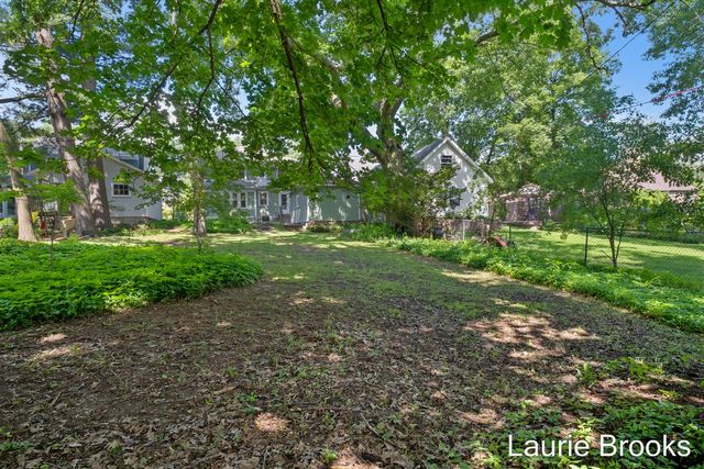 214 Glenhaven Avenue, Grand Rapids, MI 49504