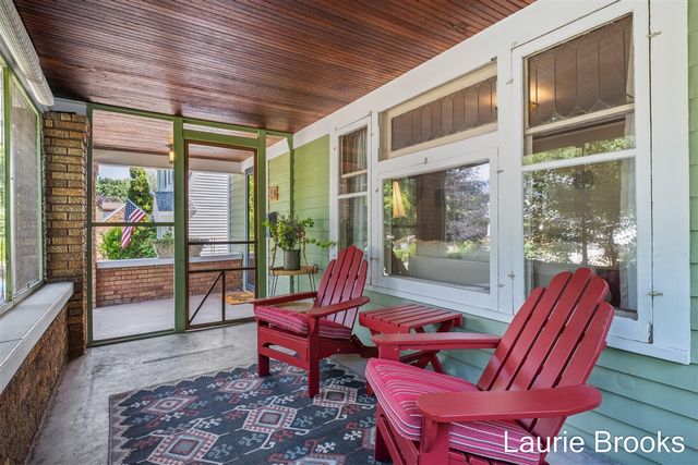 214 Glenhaven Avenue, Grand Rapids, MI 49504