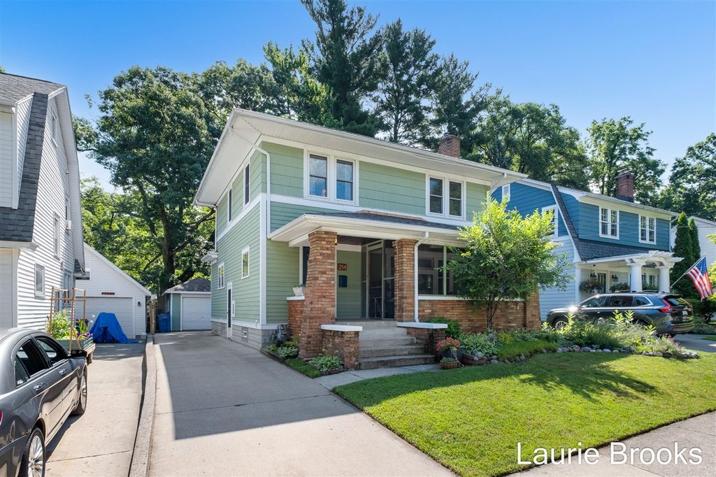 214 Glenhaven Avenue, Grand Rapids, MI 49504