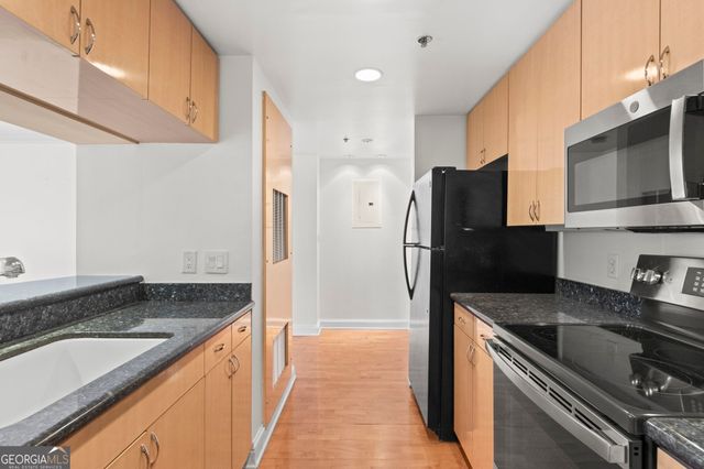 3481 Lakeside Drive NE 902, Atlanta, GA 30326