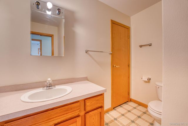 200 Doris Street, Port Ewen, NY 12466