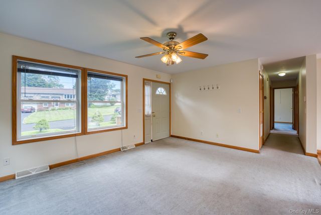 200 Doris Street, Port Ewen, NY 12466