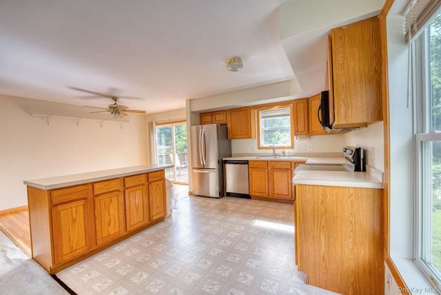200 Doris Street, Port Ewen, NY 12466