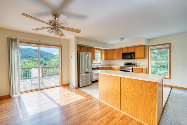 200 Doris Street, Port Ewen, NY 12466