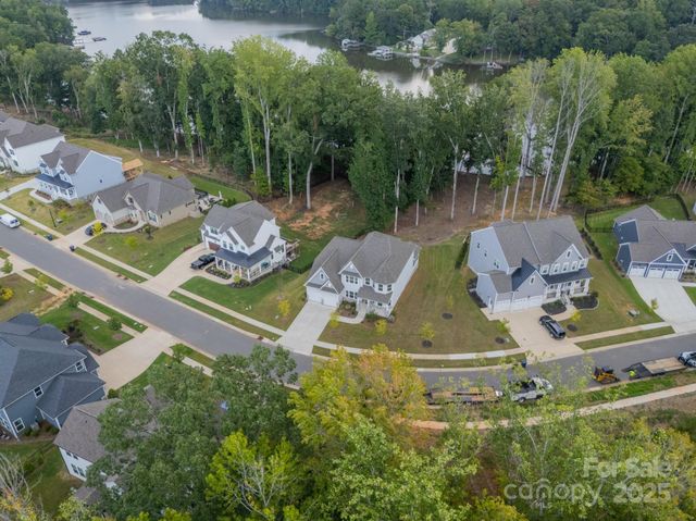 6034 Jepson Court, Charlotte, NC 28214