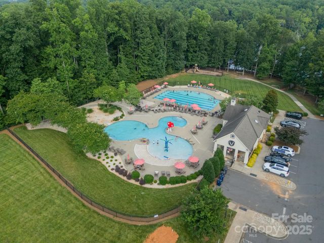 6034 Jepson Court, Charlotte, NC 28214