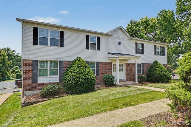 234 Carriage Court, Washington, MO 63090