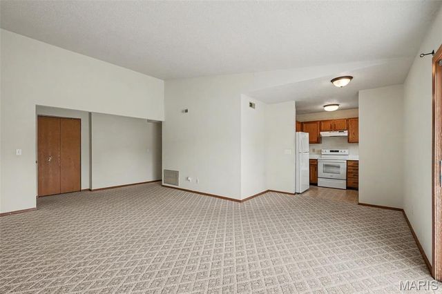 234 Carriage Court, Washington, MO 63090