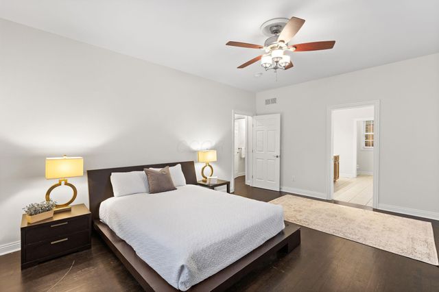 10 Pickett Place, New Albany, OH 43054