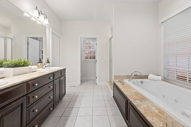 10 Pickett Place, New Albany, OH 43054