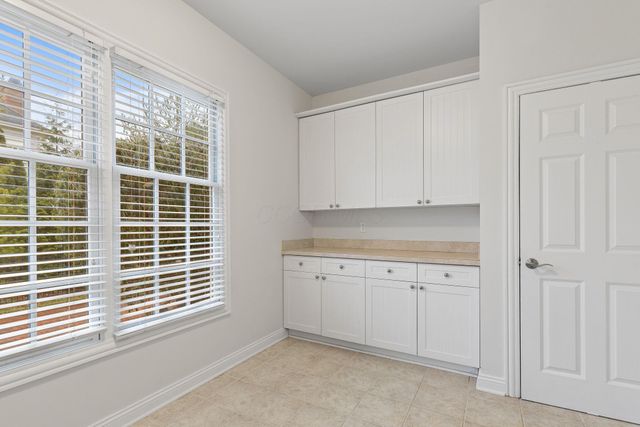 10 Pickett Place, New Albany, OH 43054