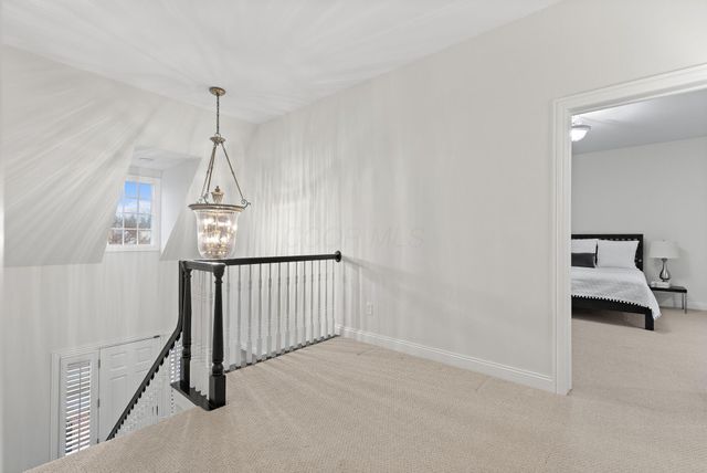 10 Pickett Place, New Albany, OH 43054