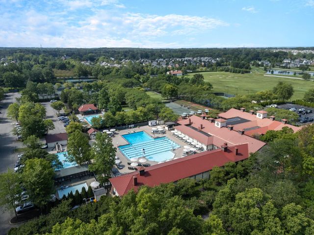 10 Pickett Place, New Albany, OH 43054