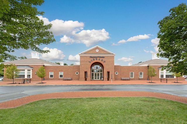 10 Pickett Place, New Albany, OH 43054