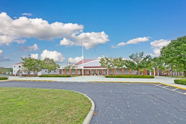 10 Pickett Place, New Albany, OH 43054