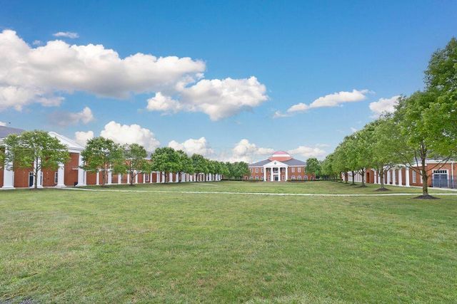 10 Pickett Place, New Albany, OH 43054