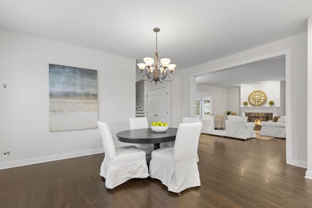 10 Pickett Place, New Albany, OH 43054