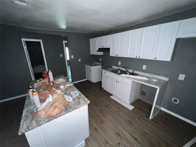 3116 6th Avenue, Fort Worth, TX 76110