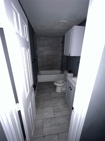 3116 6th Avenue, Fort Worth, TX 76110