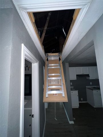 3116 6th Avenue, Fort Worth, TX 76110