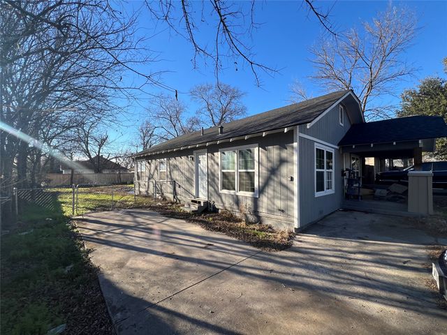 3116 6th Avenue, Fort Worth, TX 76110