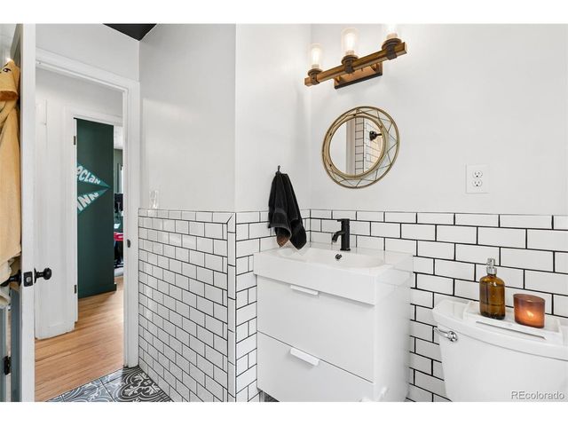 1361 S Glencoe St, Denver, CO 80222