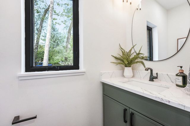 2335 Elinor Lane Se 4B, East Grand Rapids, MI 49506