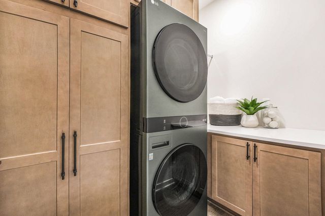 2335 Elinor Lane Se 4B, East Grand Rapids, MI 49506