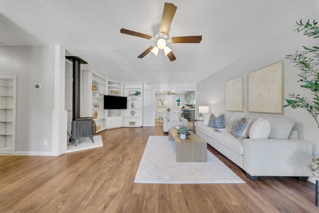 5556 Joan Way, Loomis, CA 95650